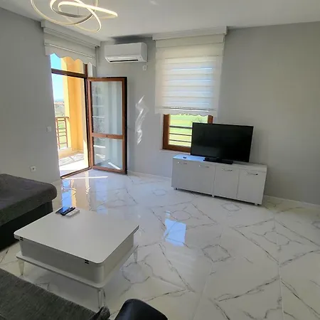 El-em Apartments-g 402 *