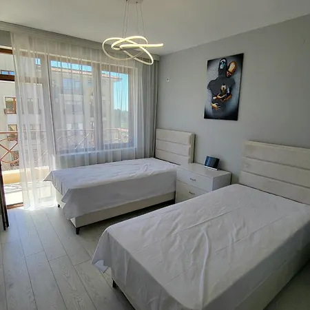El-em Apartments-g 402